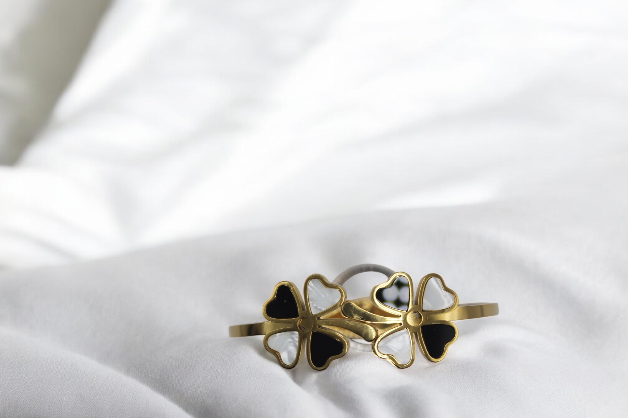 FLOWER BRACELET - Image 2