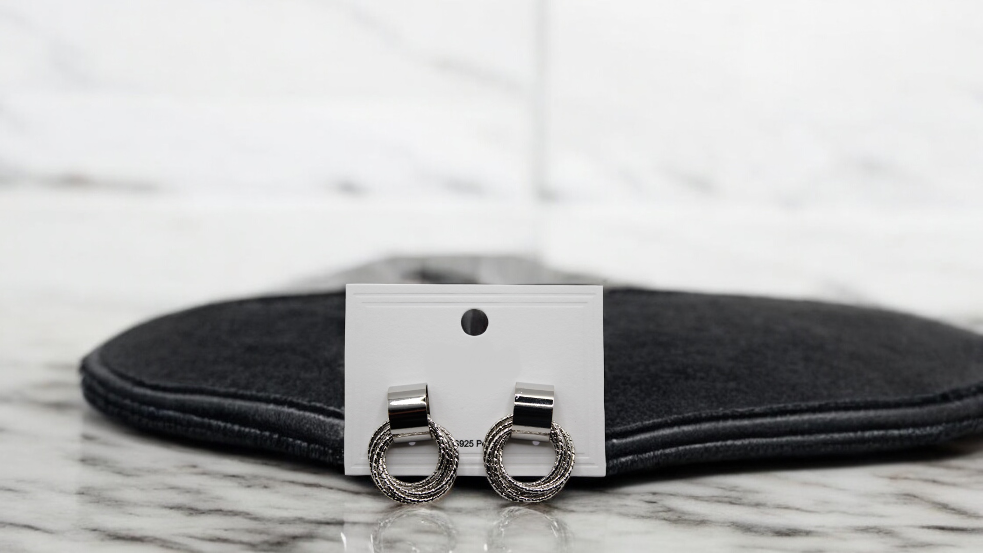 HOOP EARRINGS - Image 4