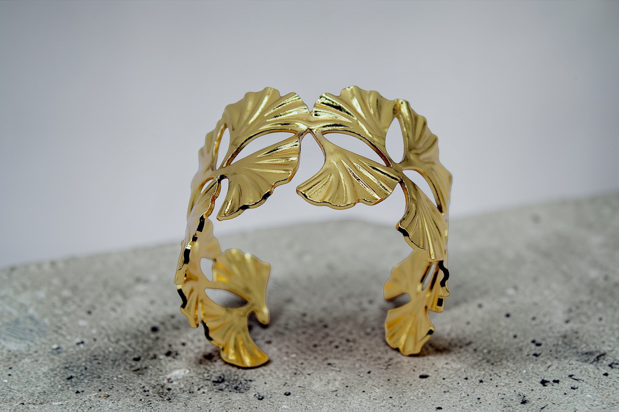 Line Texture Gold Bracelet for Women - Image 5