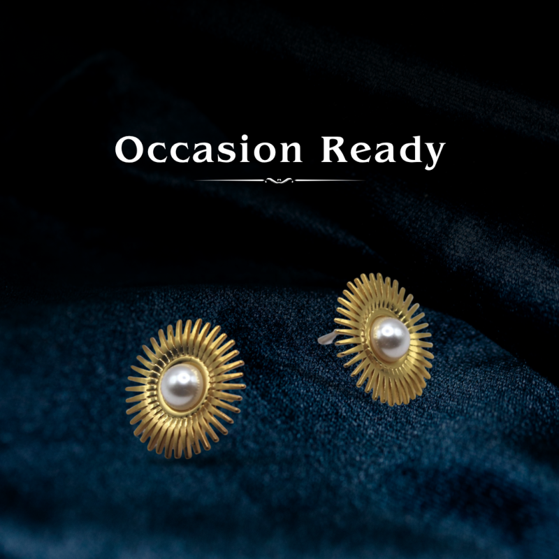 Blue and Black Jewellery Instagram Post